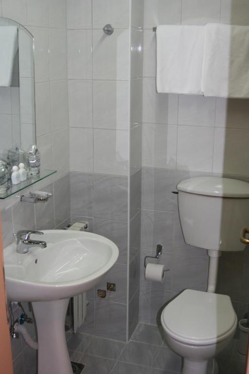 Hotel Tourist - Metropol Lake Resort Ohrid Room photo
